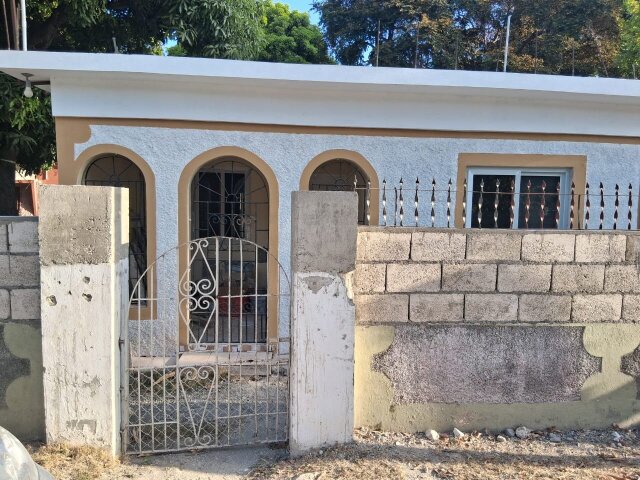 Charming 2 Bedrooms House for Rent