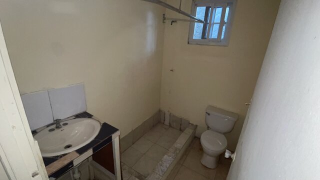 Cozy 1 Bedroom with Kitchen and Bath