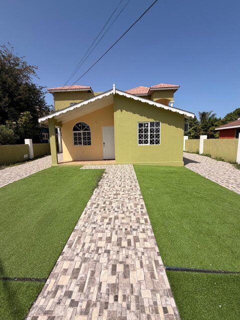 1 Bedroom 2 Bathroom Furnished Apartment