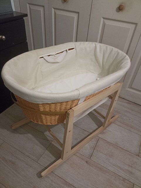 Baby Basket With Rocking Stand