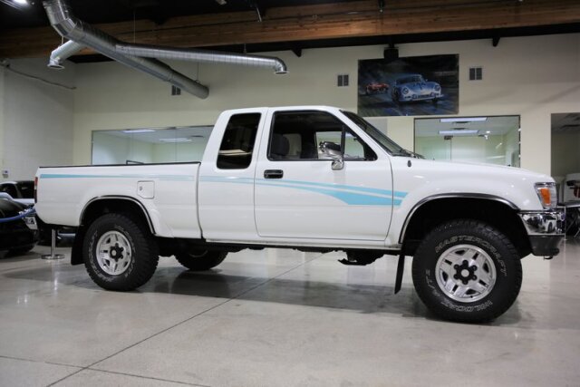 1994 TOYOTA 4WD PICKUP XTRACAB SR5