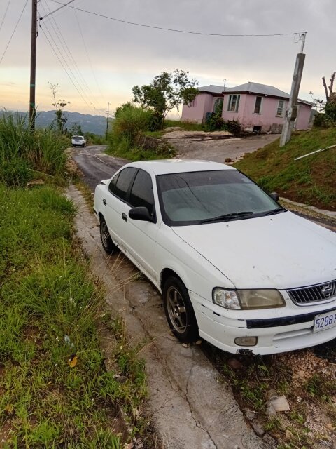 1999 Nissan B15