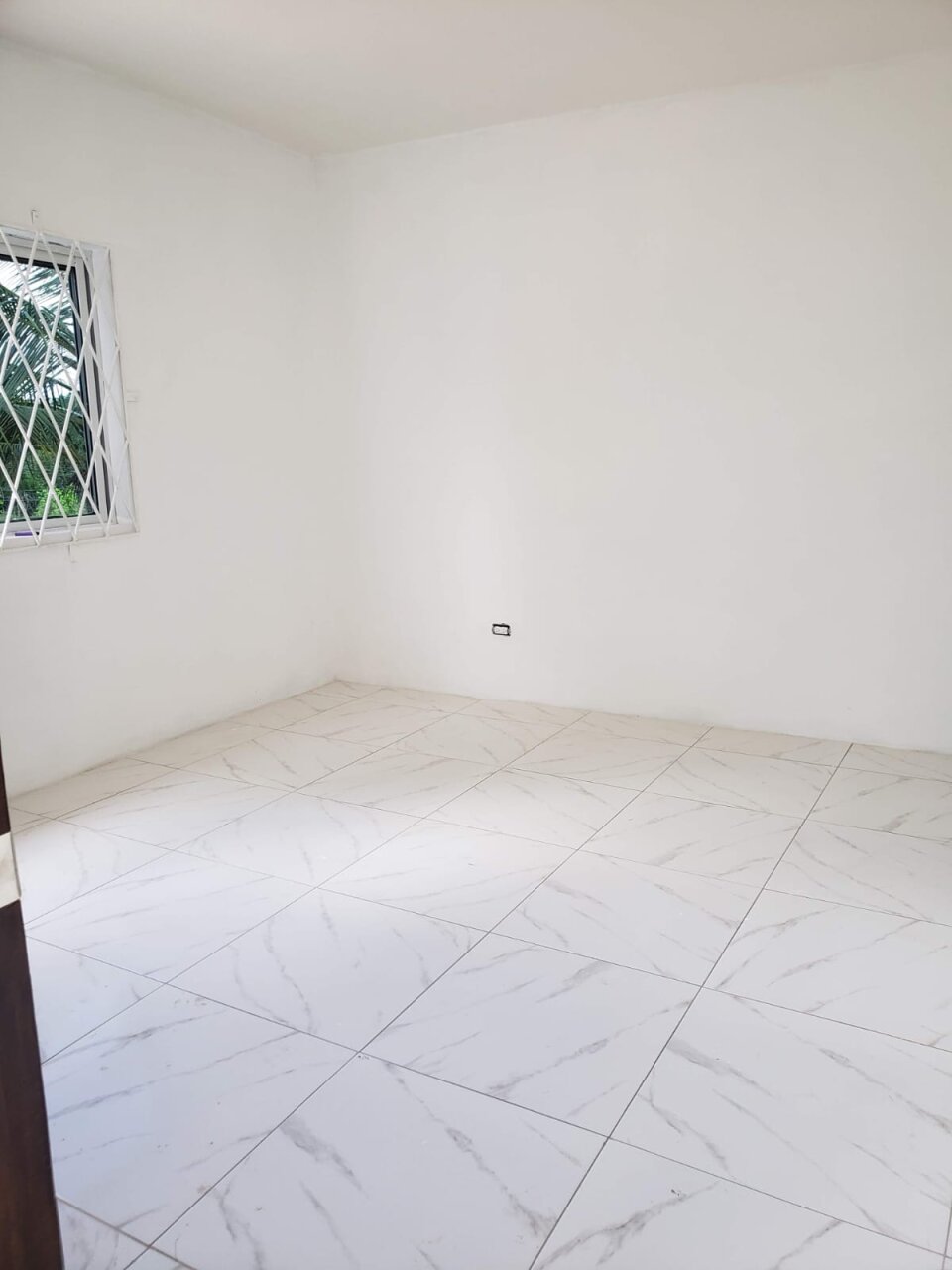 3 Bedrooms Apartment