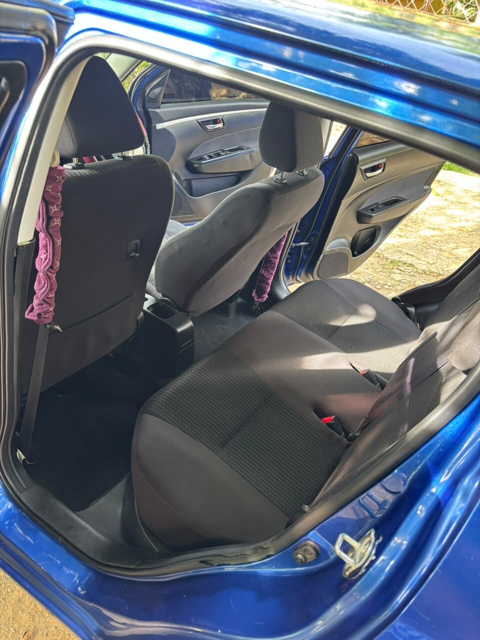 2015 SUZUKI SWIFT