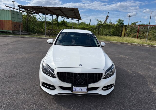 2015 C200 Benz