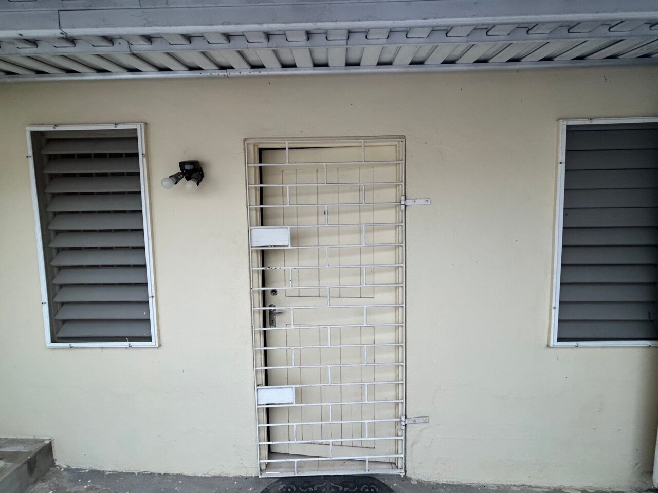 2 Bedroom, 1 Bathroom