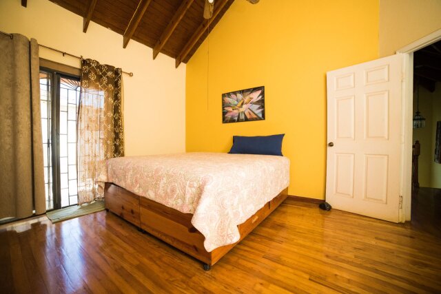 4 Bedroom House, St,. Catherine