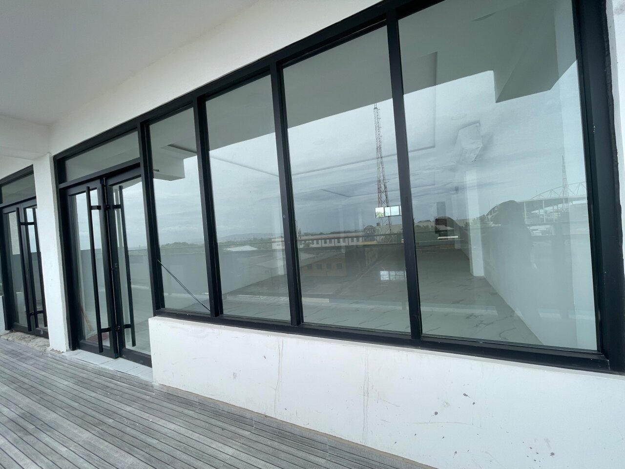 COMMERCIAL SPACE FOR RENT