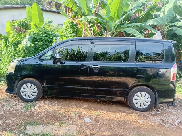 09 Toyota Noah – Spacious, Reliable & Ready To G0!
