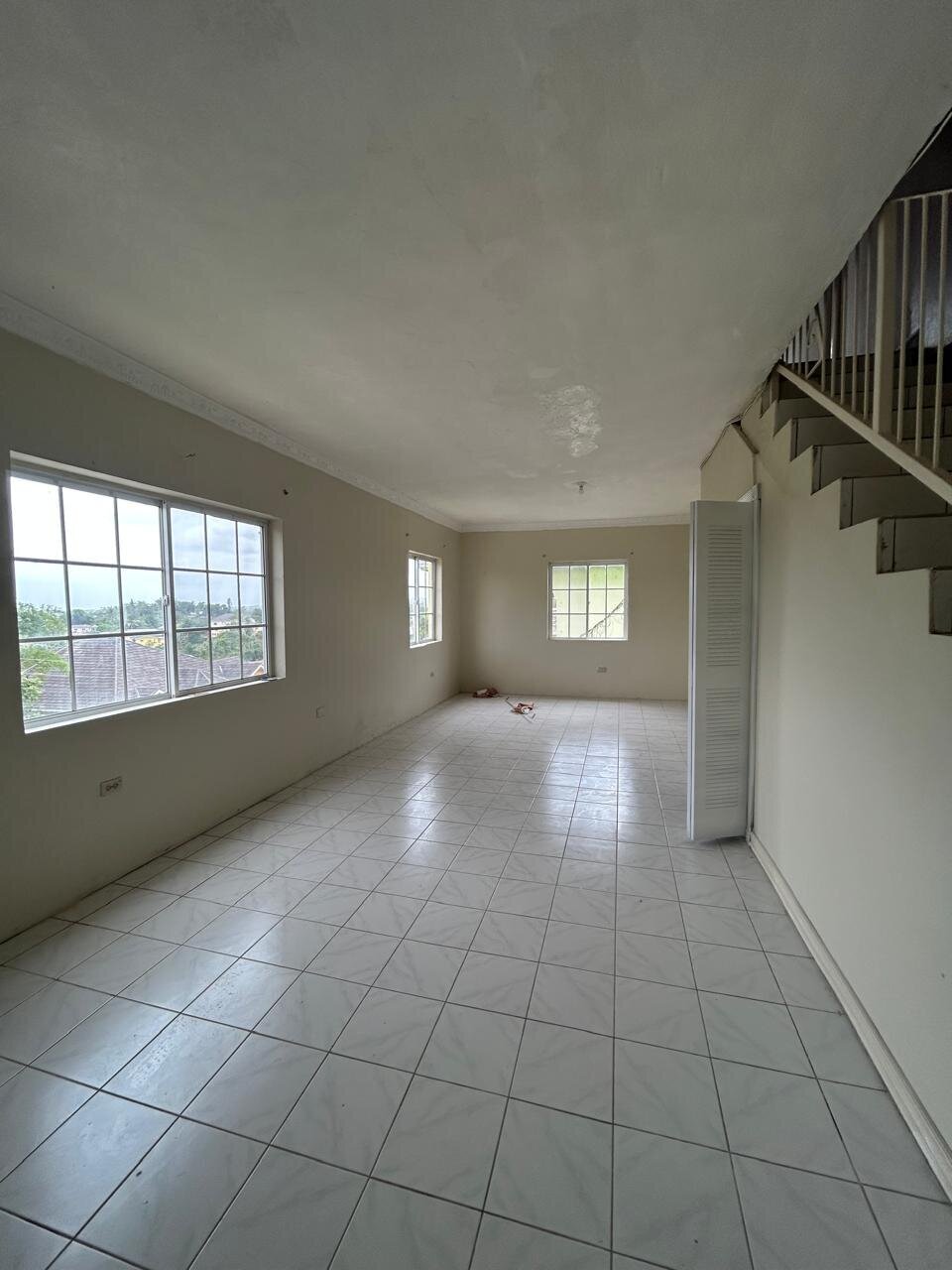 2 Bedroom Apartment For Rent - Mandeville