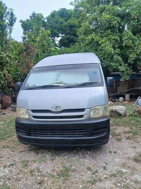 2009 Toyota Hiace