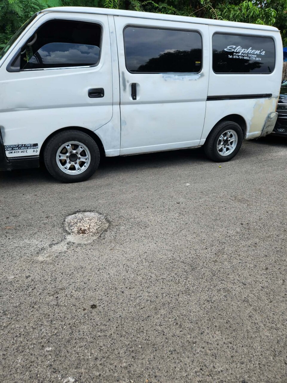 2004 Nissan Carvan Bus