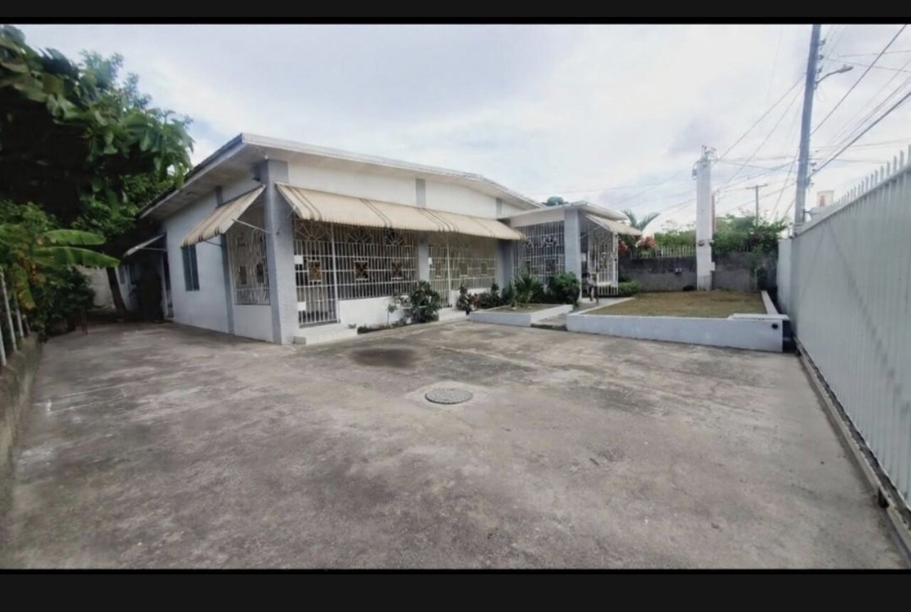 2 Bedroom For Rent Constant Spring