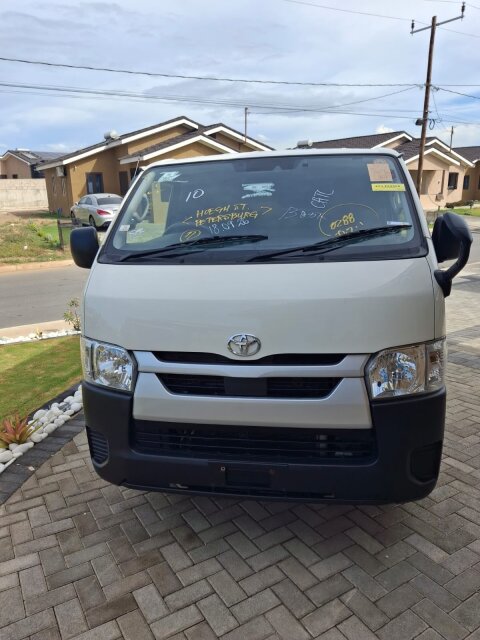 2021 Toyota Hiace 4.150m Neg