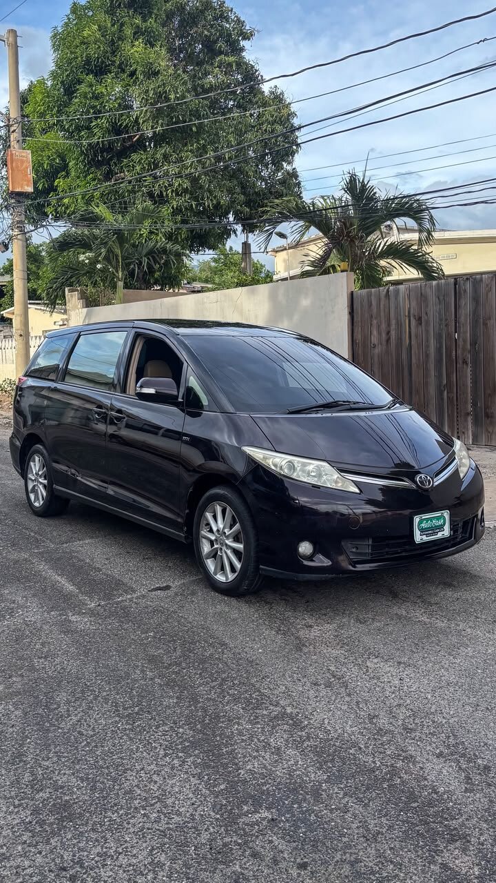 2015 Toyota Estima