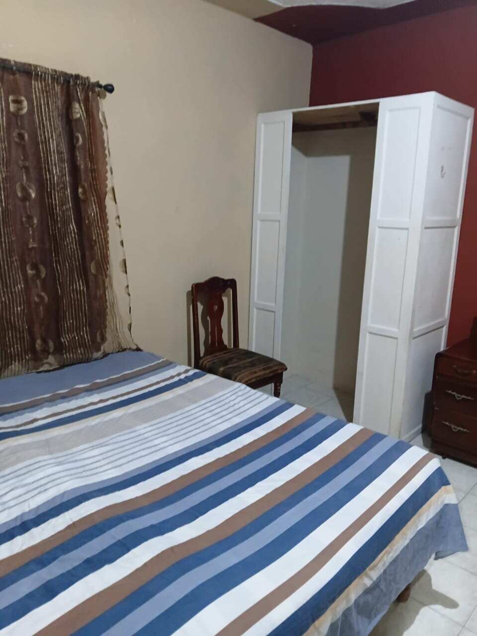 1 Bedroom Flat With Kitchen And Bathroom