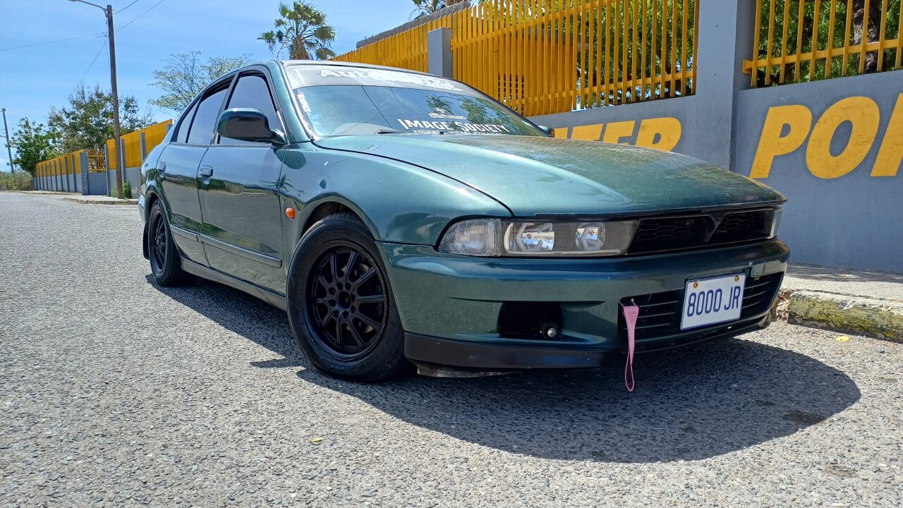 Mitsubishi Galant