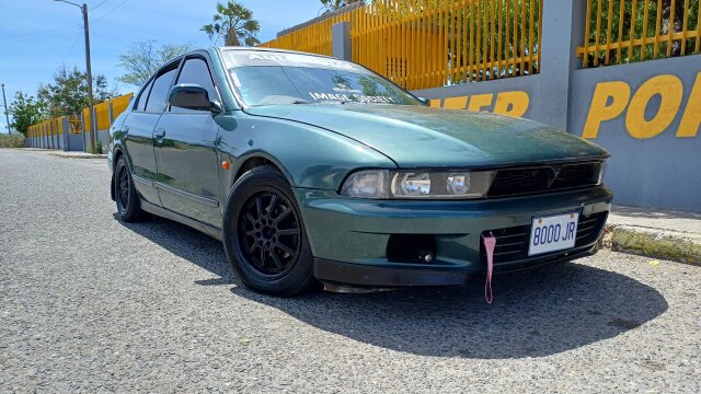 Mitsubishi Galant