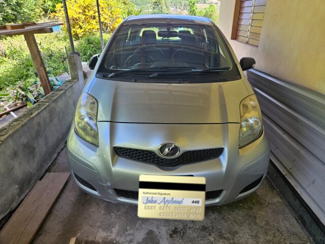 2010 Toyota Vitz