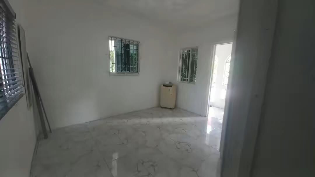 Cozy 1 Bedroom Home with Great Amenities