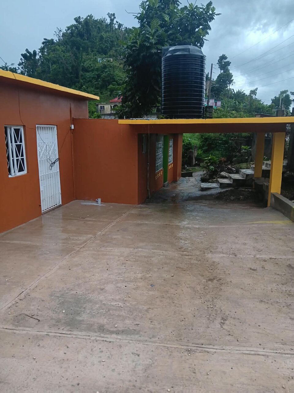 3 Bedrooms /2 Kitchen/ 2½ Bathrooms For Rent
