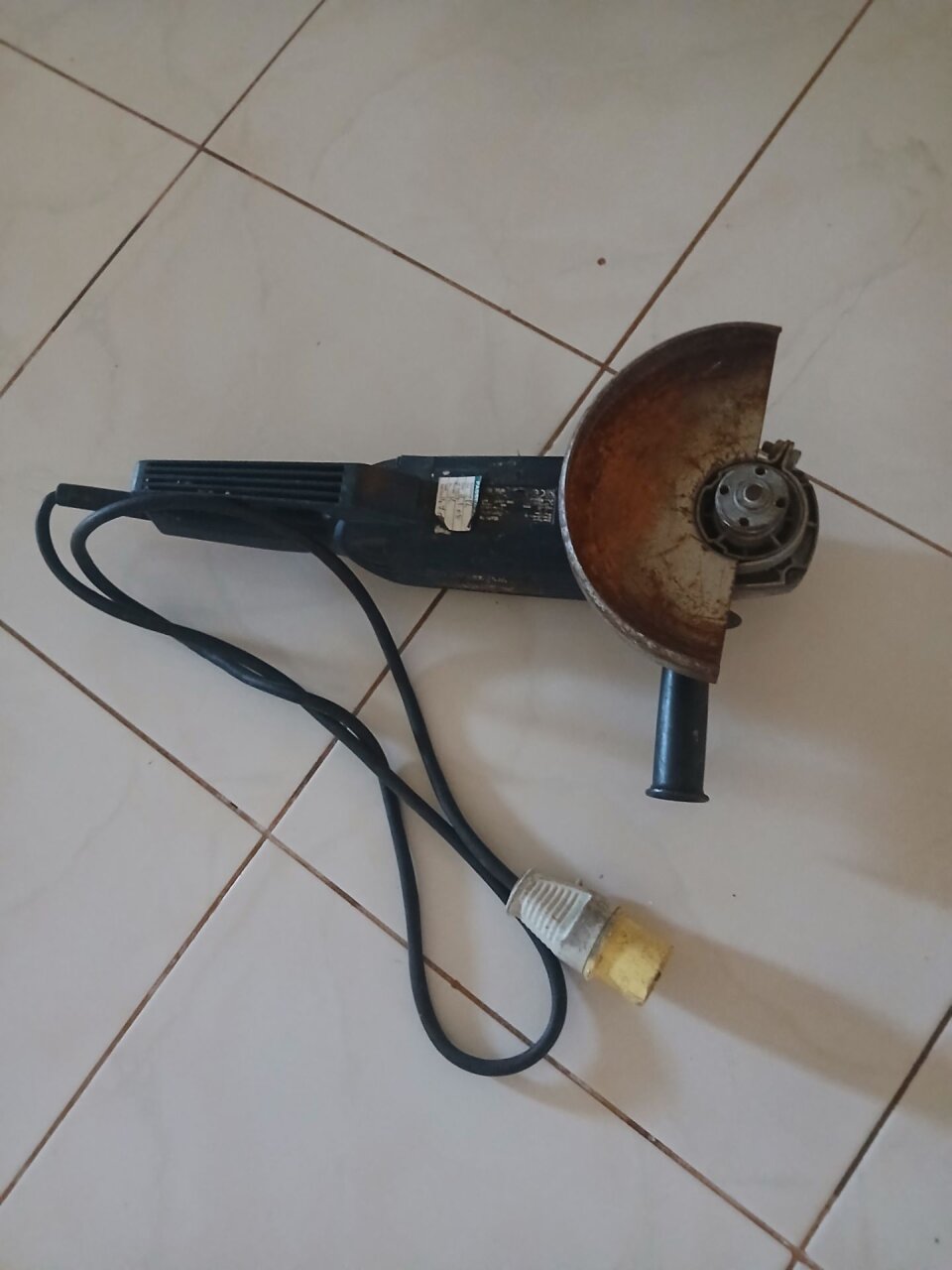 AEG... Large, Corded Heavy-duty Angle Grinder,...