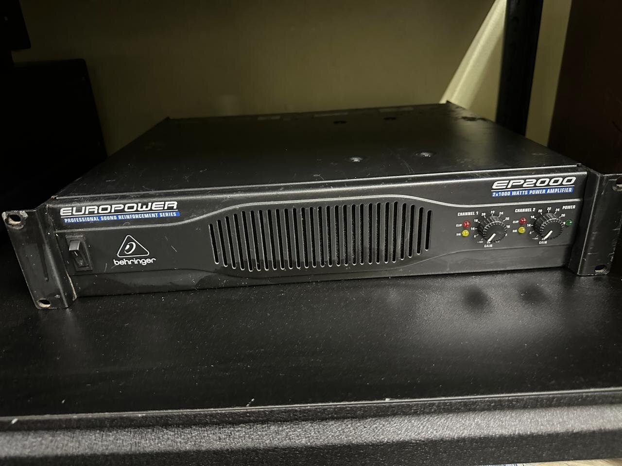 EUROPOWER BEHRINGER 2000 WATT AMPLIFIER