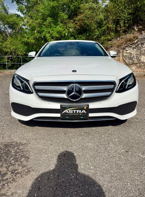 Mercedes-Benz E200