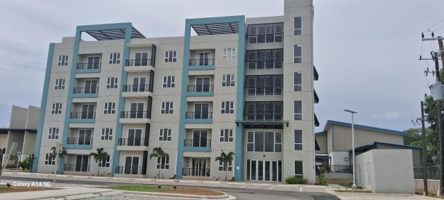 Airy 1 Bedroom Apartment in Gated Brunswick Complex