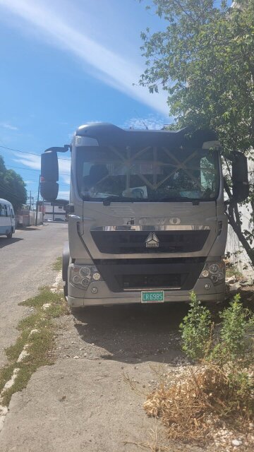 HOWO Sinotruk For Sale