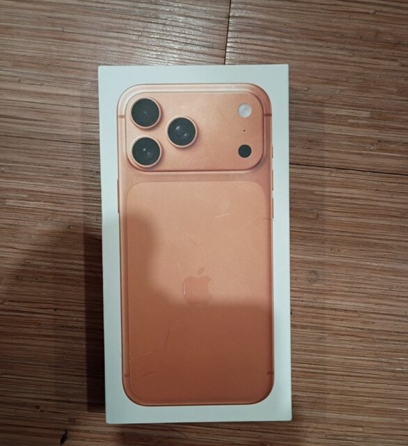 Brand New IPhone 17 Orange For Sale
