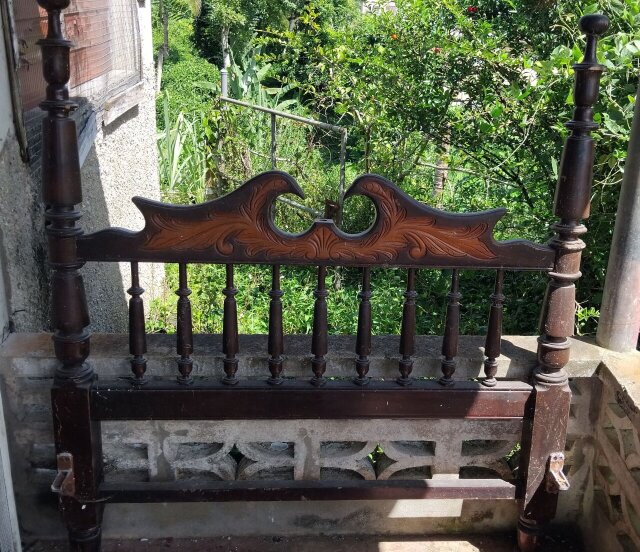 Vintage Full Bed For Sale