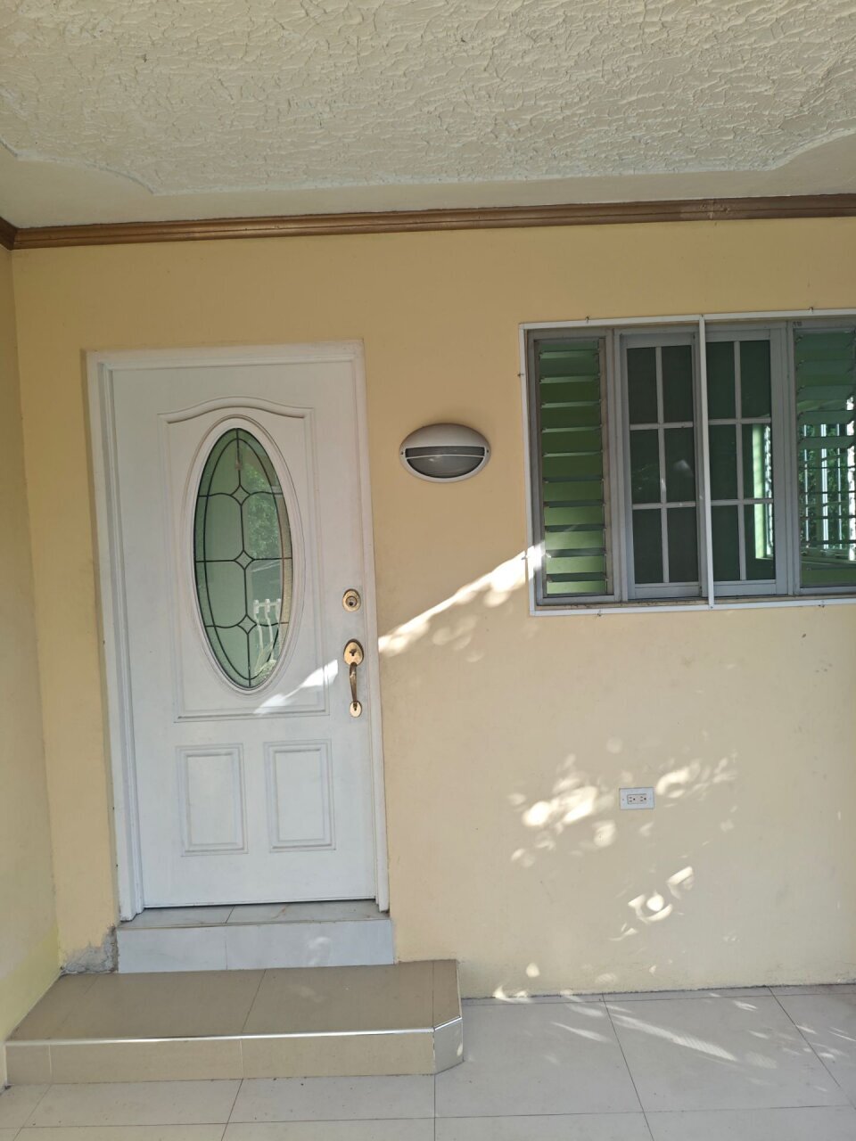 1 Bedroom Half Side