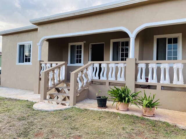 2 Bedroom / 1 Bath