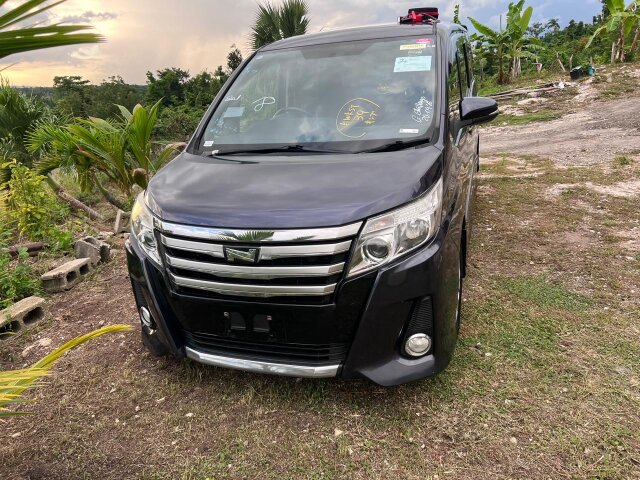 2015 TOYOTA NOAH REMOTE START