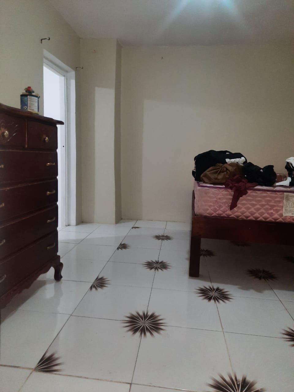 1 Bedroom, Kitchen And Bathroom