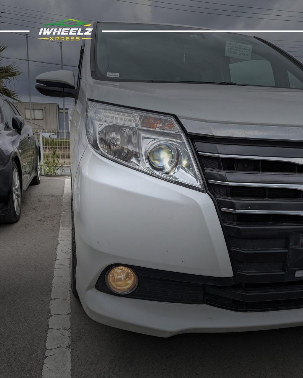 Toyota Noah X Delight Plus (Push Start)