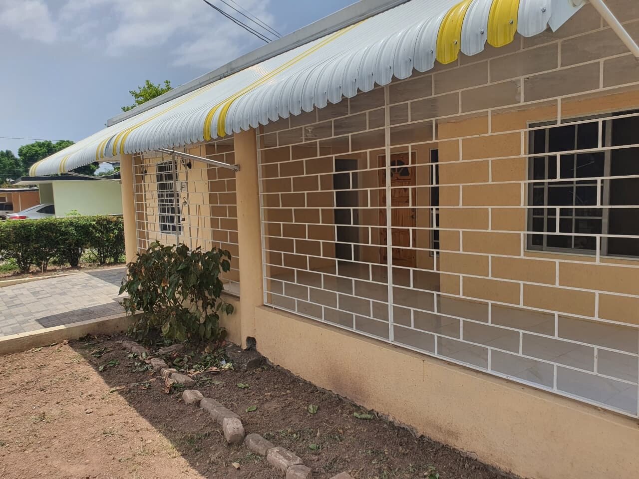 3 Bedroom - 2 Bath Home In Meadowbrook Estate