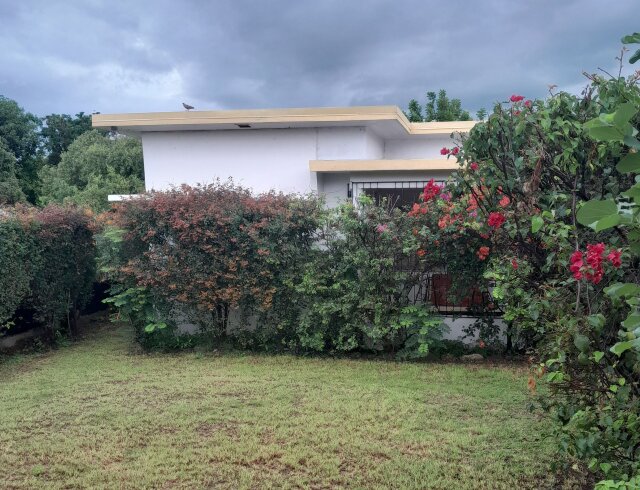 5 Bedroom House For Sale