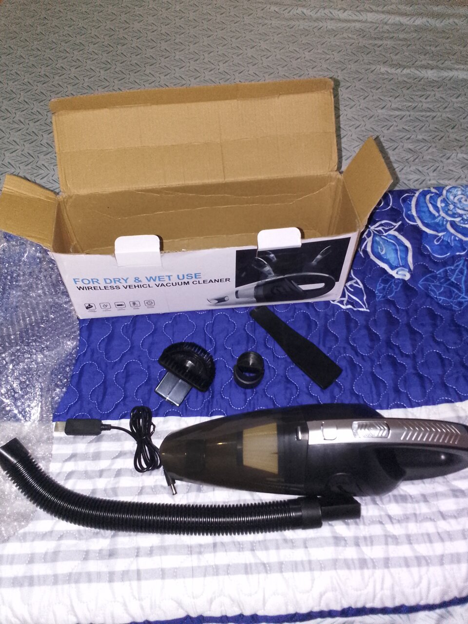 Wireless Vehicle Vacuum Cleaner