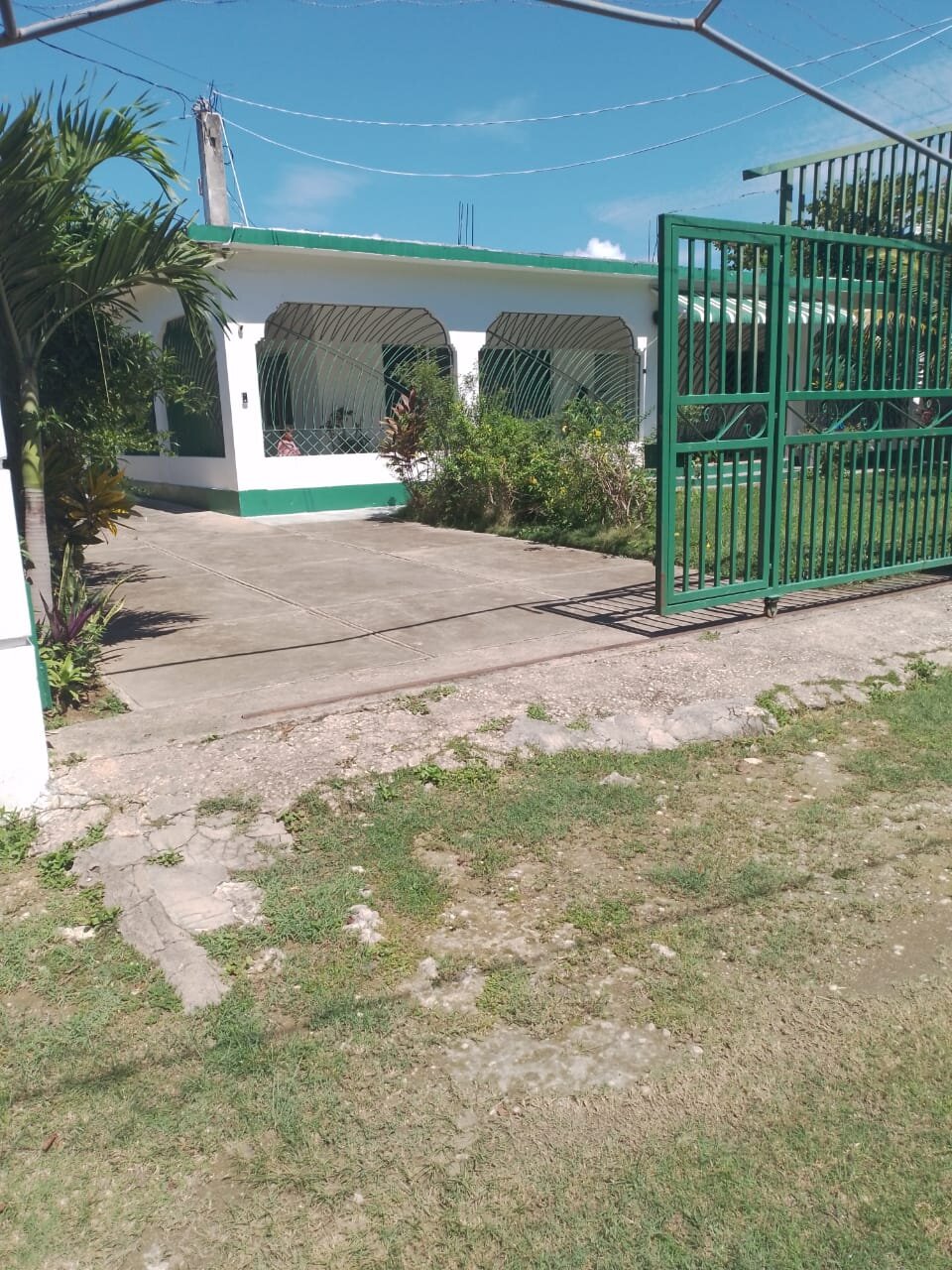 Beautiful 3 Bedrooms in Westend Negril