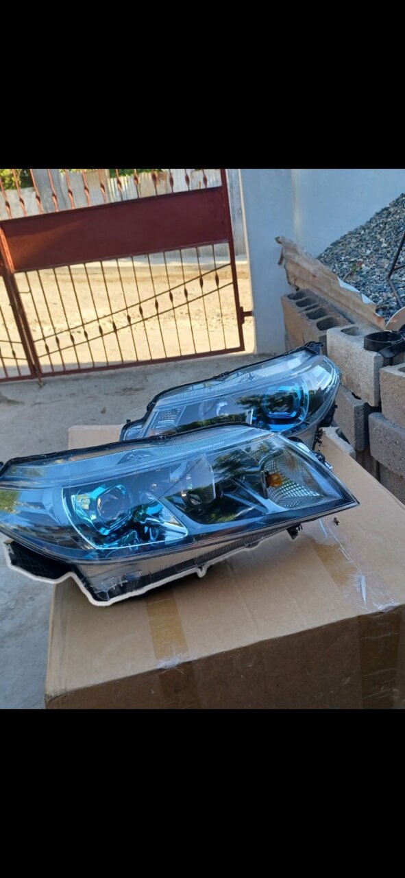 Suzuki Vitara Headlight (Pair)