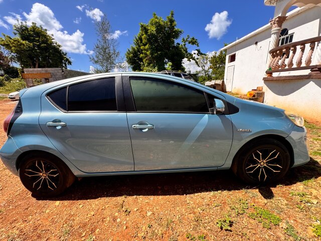 2015 Toyota Aqua