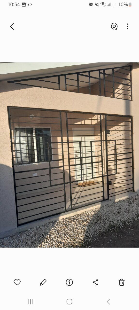 2 Bedroom 1 Bathroom In A Gated Community