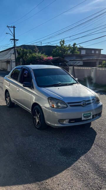 2001 Toyota Yaris