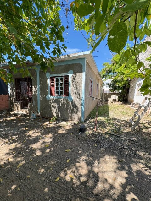 1 Bedroom 1 Bathroom House
