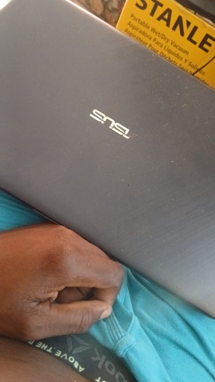 LaptopASUS